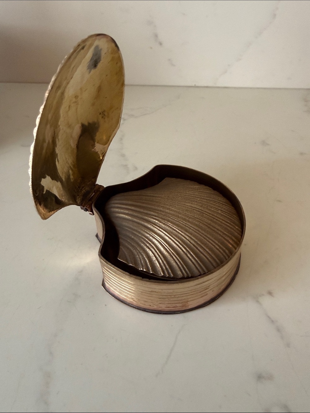 Vintage Nesting Brass Shell Trinket boxes Set of 3 - Picture 4 of 14